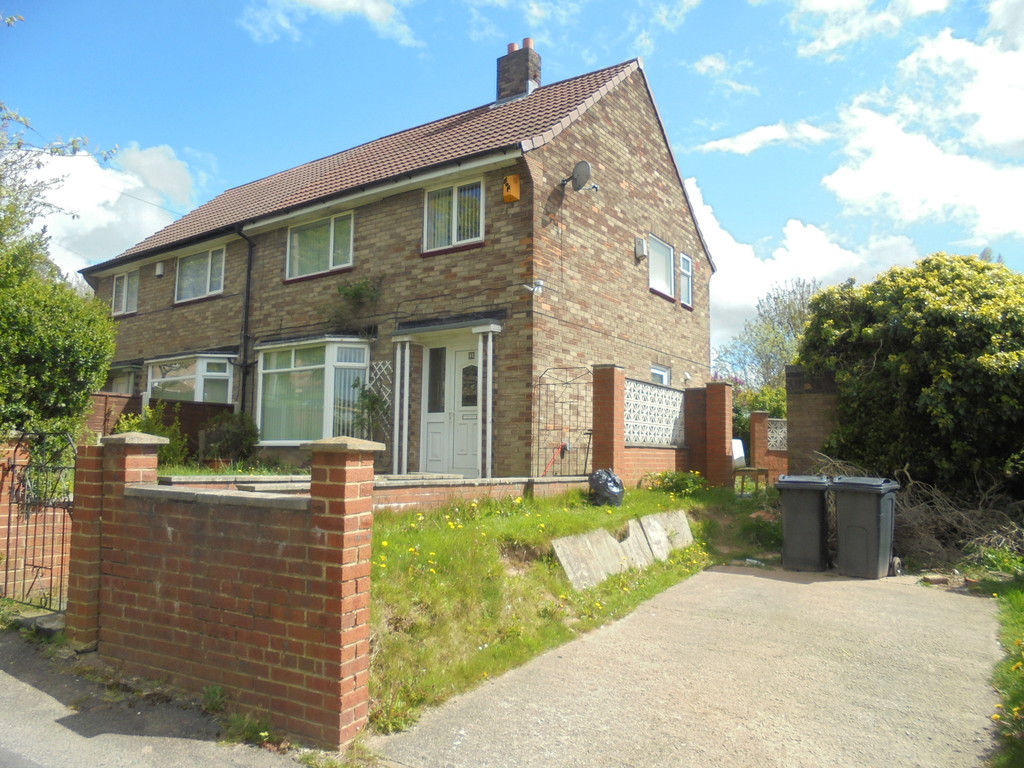 Property in Ramshead Close, Seacroft, Leeds, LS14 1DD