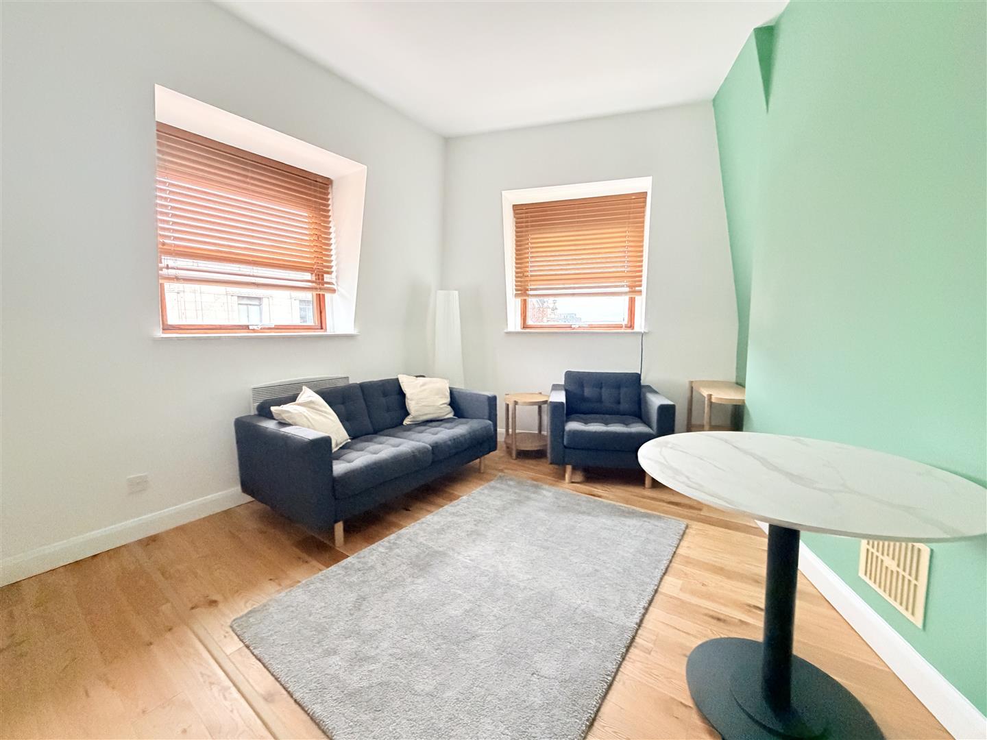 New Briggate, Leeds, LS2 8JD