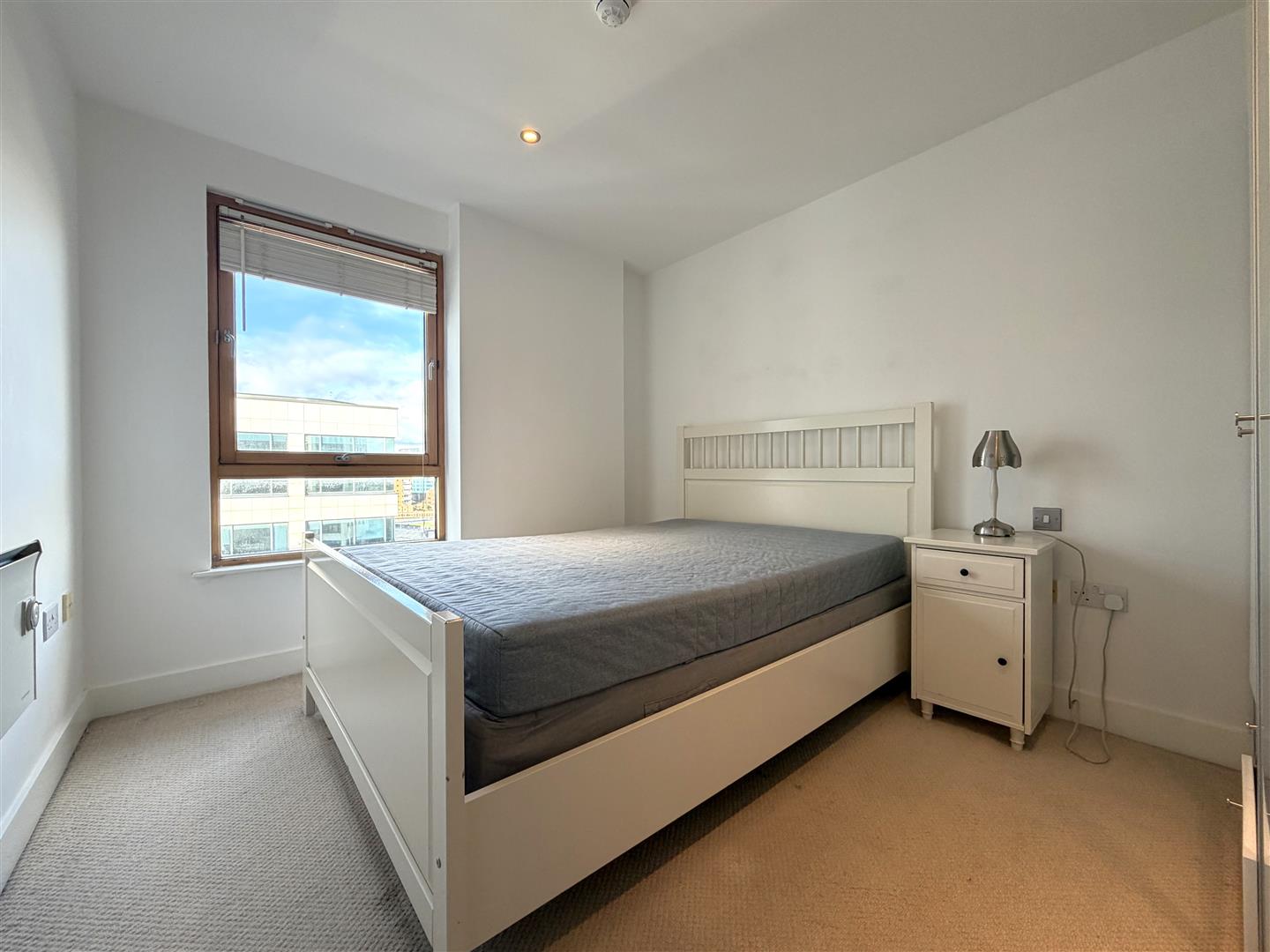 La Salle, Hunslet Leeds, LS10 1NG