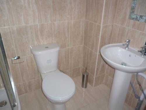 New York Street, Leeds, LS2 7DY