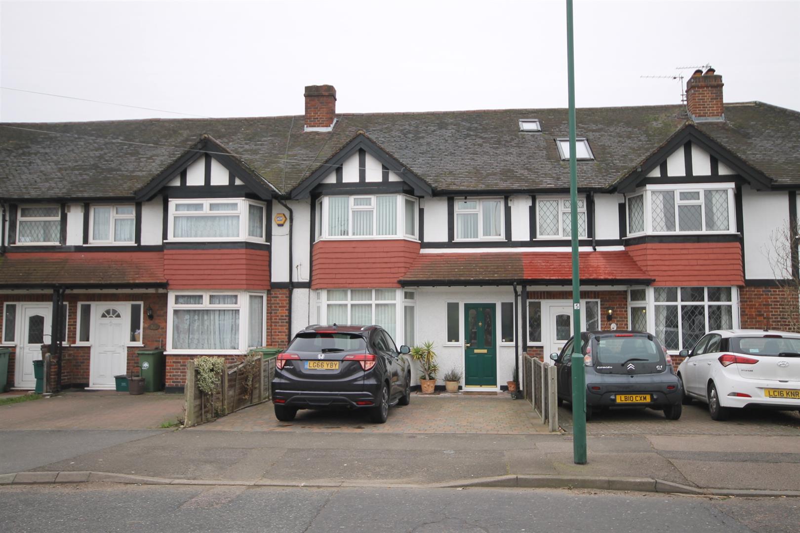 Property in Culvers Avenue, CARSHALTON, Surrey, SM5 2BL