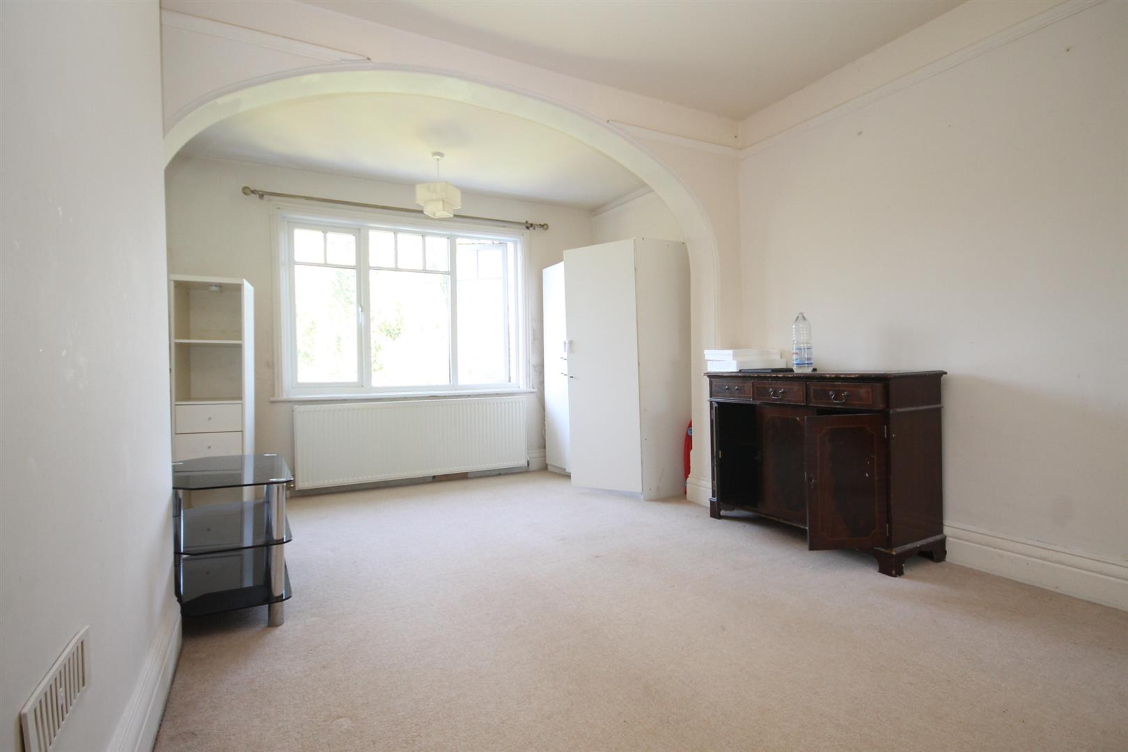 Property in Park Lane, Carshalton, Surrey, SM5 3EE