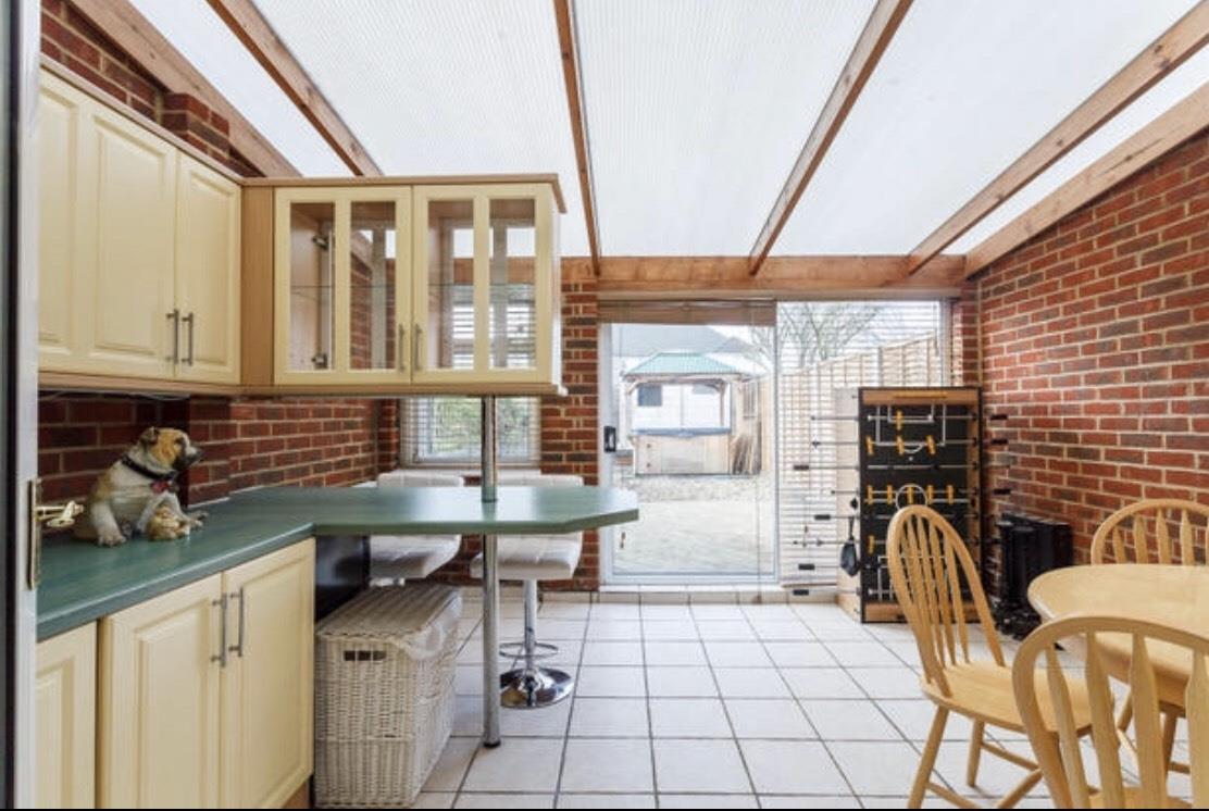 Property in Arlington Drive, Carshalton, Surrey, SM5 2EX