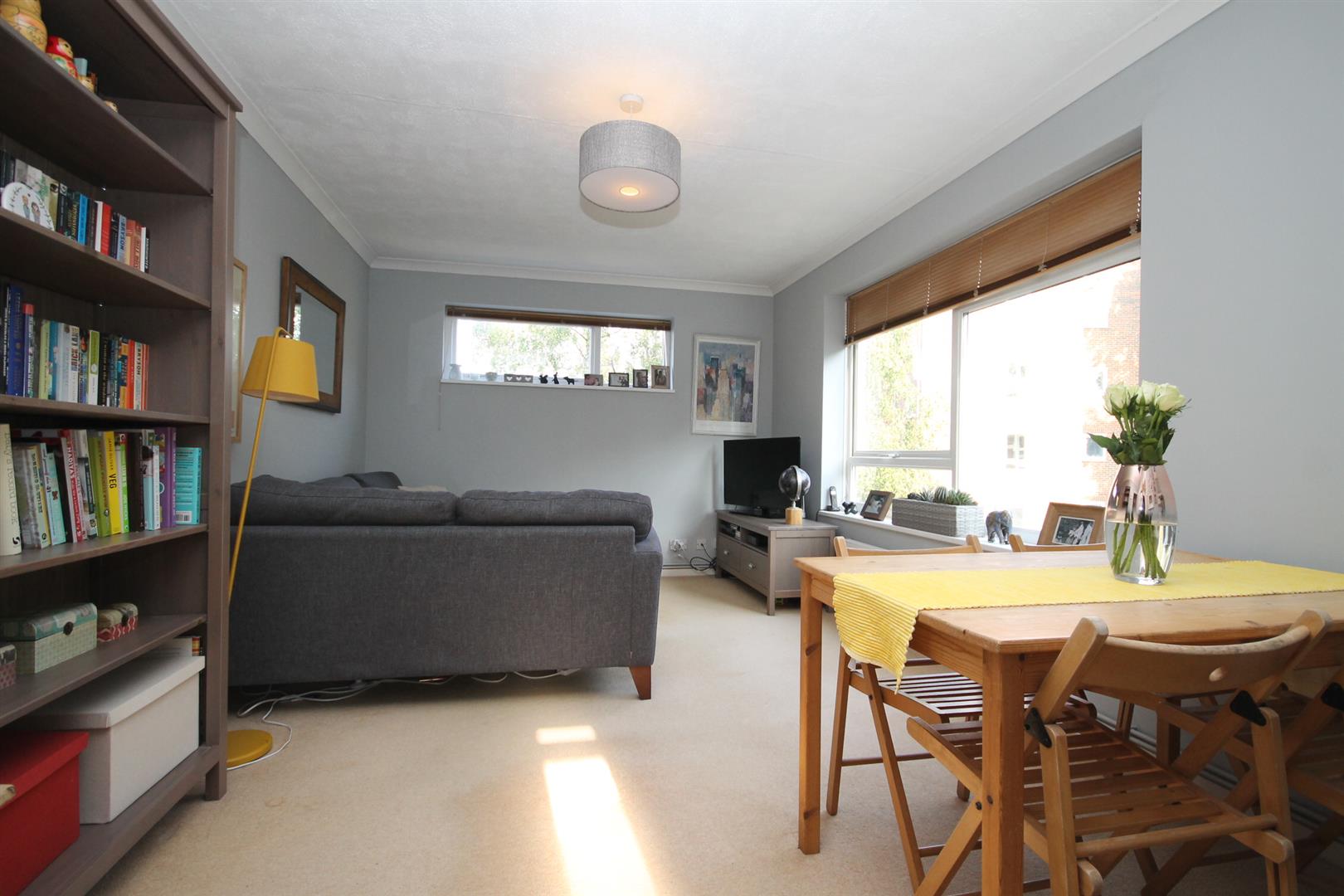 Property in Sutton Grove, Sutton, Surrey, SM1 4TQ