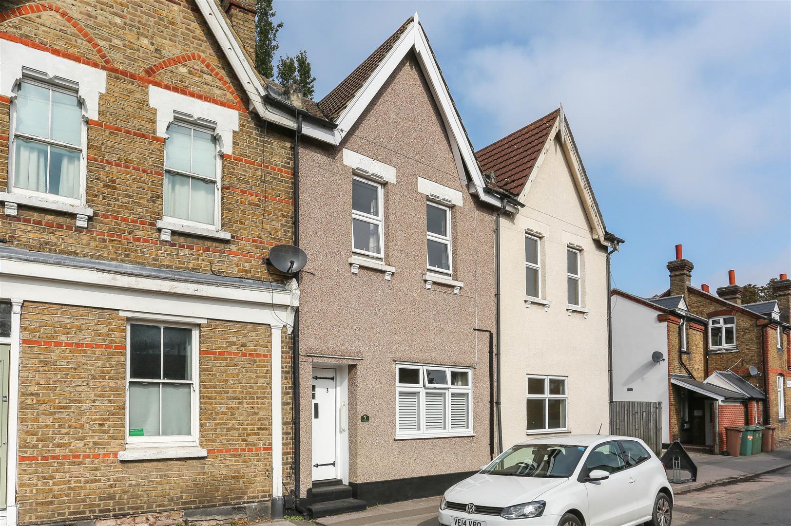 Property in Westcroft Road, Wallington, Surrey, SM6 7HY