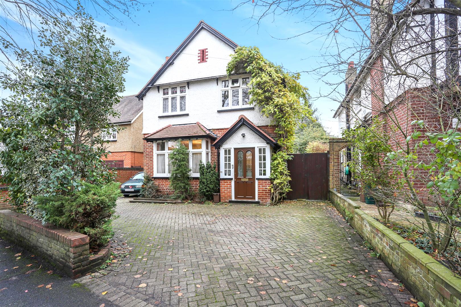 Property in Carshalton Park Road, CARSHALTON, Surrey, SM5 3SJ