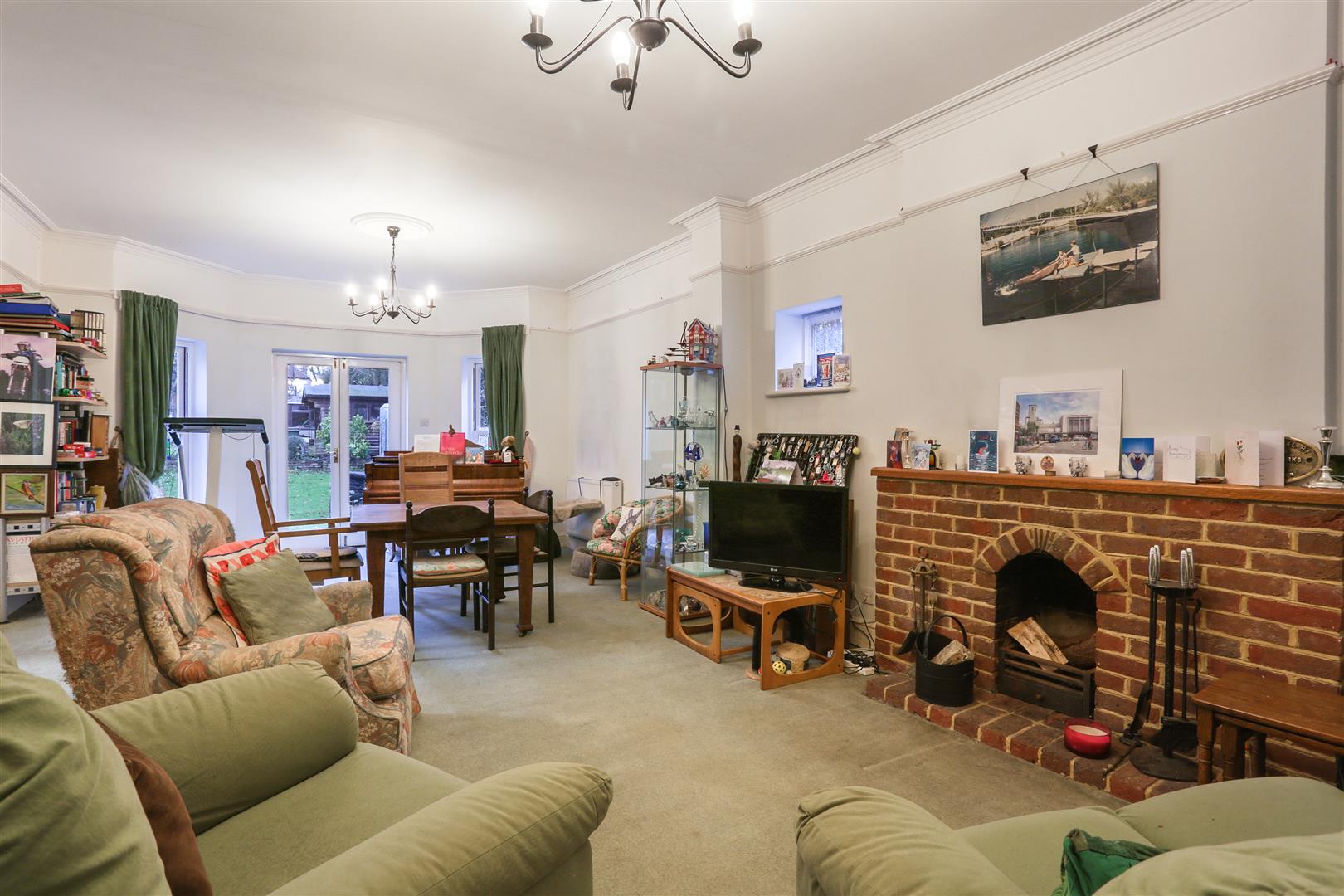 Property in Carshalton Park Road, CARSHALTON, Surrey, SM5 3SJ