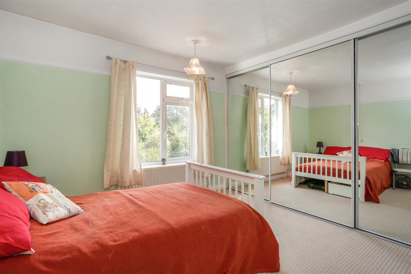 Property in Dalmeny Road, CARSHALTON, Surrey, SM5 4PW