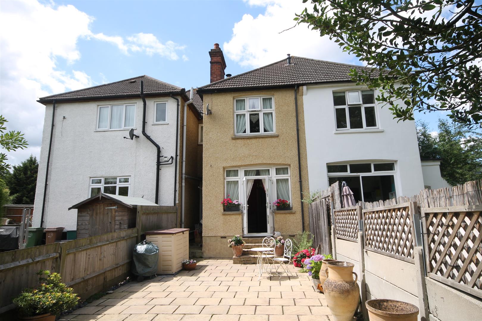 Property in Carshalton Park Road, Carshalton, Surrey, SM5 3SS