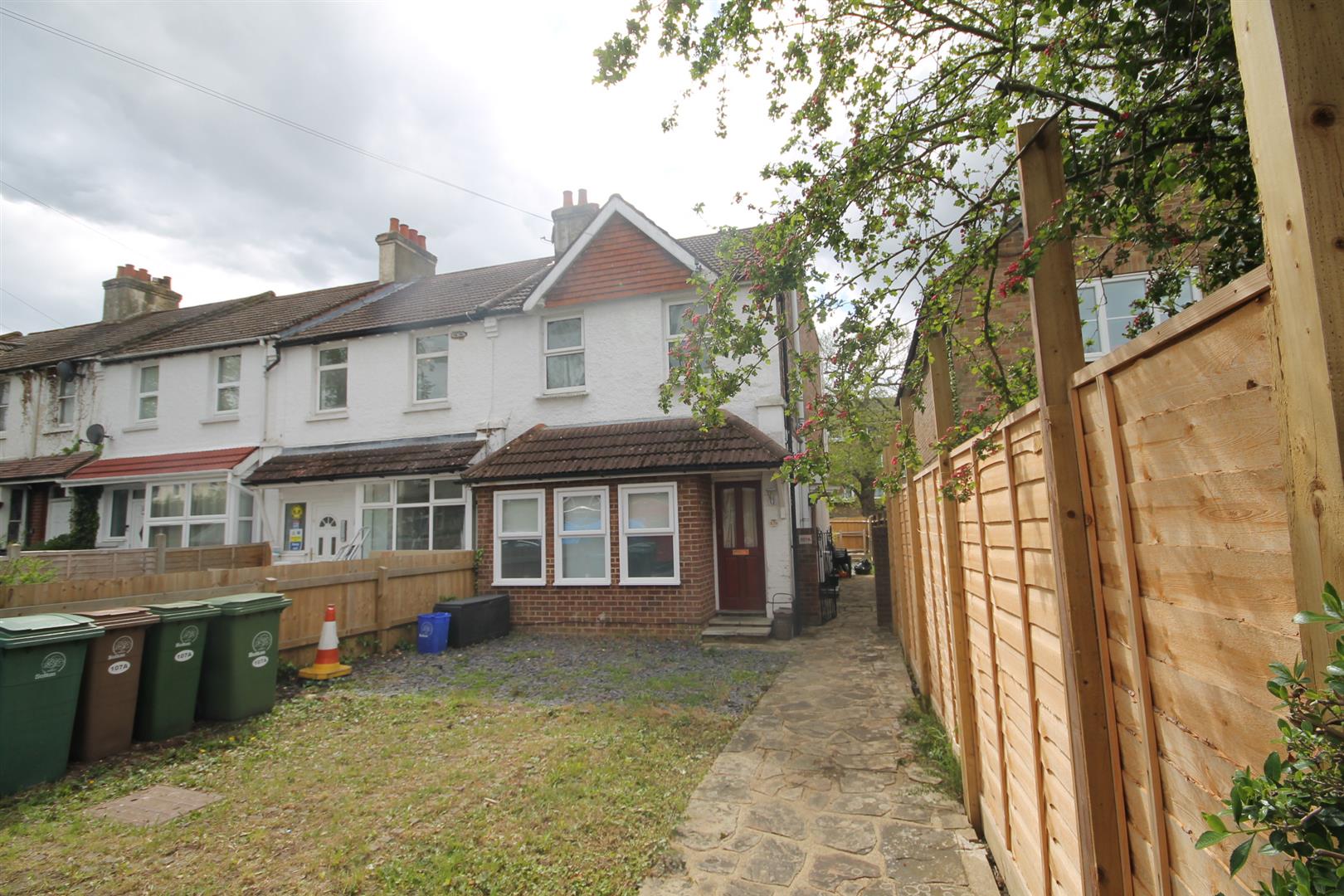 Property in Stanley Road, Carshalton, Surrey, SM5 4LW