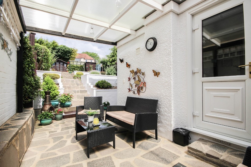 Property in St Andrews Road, Coulsdon, Surrey, CR5 3HA