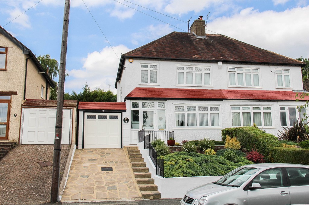 Property in St Andrews Road, Coulsdon, Surrey, CR5 3HA