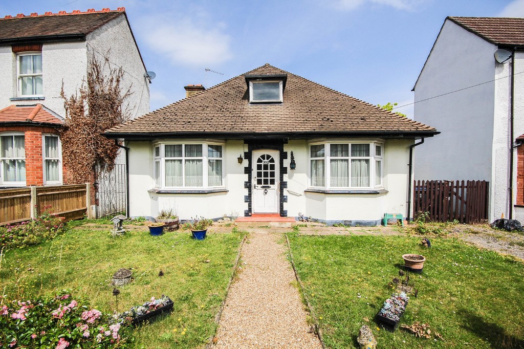 Property in Chipstead Valley Road, Coulsdon, Surrey, CR5 3BF