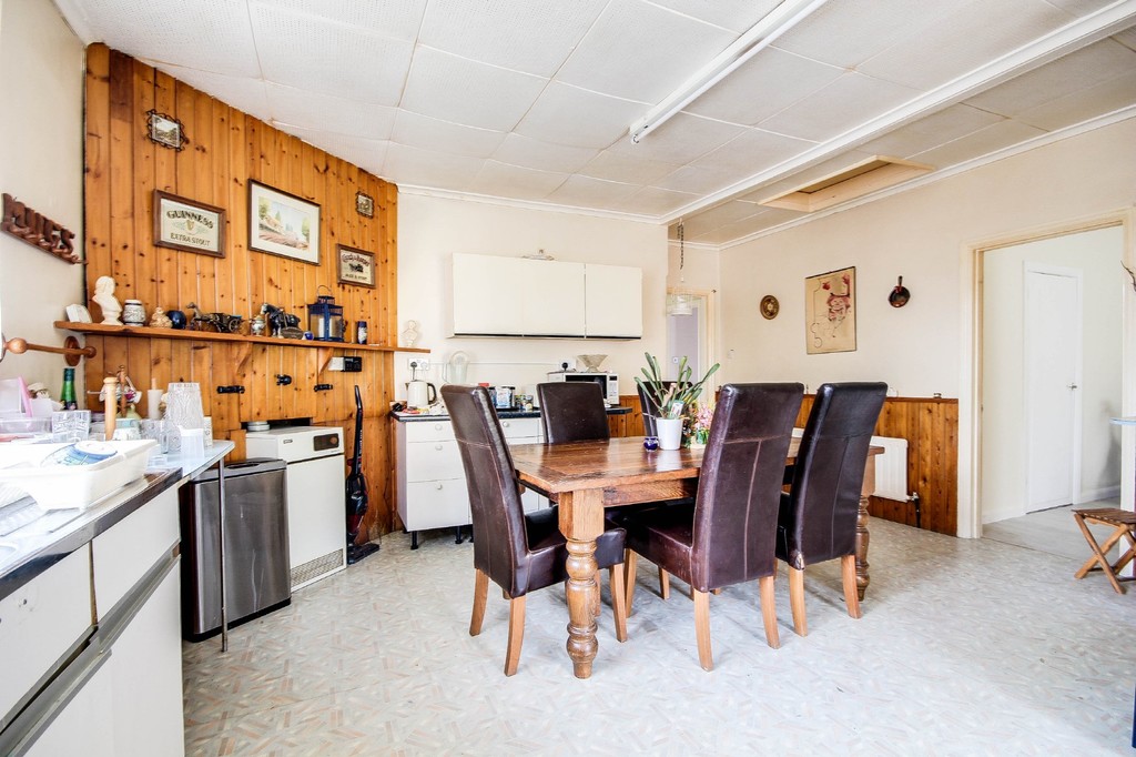 Property in Chipstead Valley Road, Coulsdon, Surrey, CR5 3BF