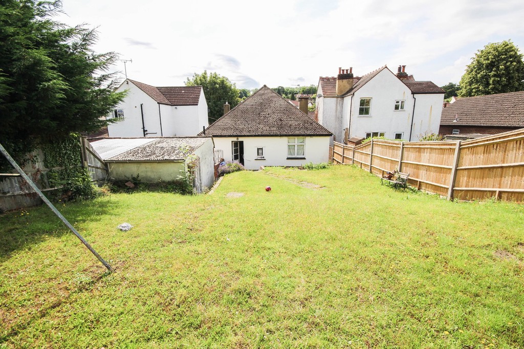 Property in Chipstead Valley Road, Coulsdon, Surrey, CR5 3BF