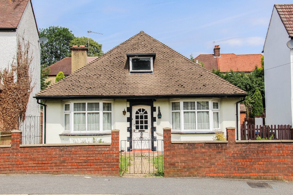 Property in Chipstead Valley Road, Coulsdon, Surrey, CR5 3BF