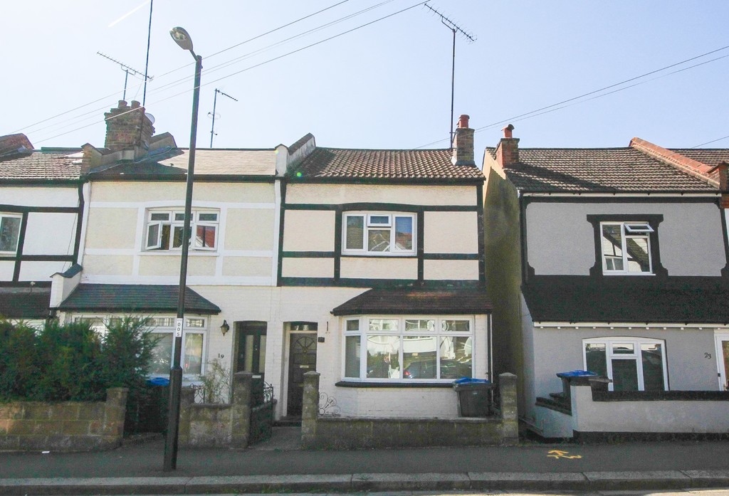 Property in Malcolm Road, Coulsdon, Surrey, CR5 2DB
