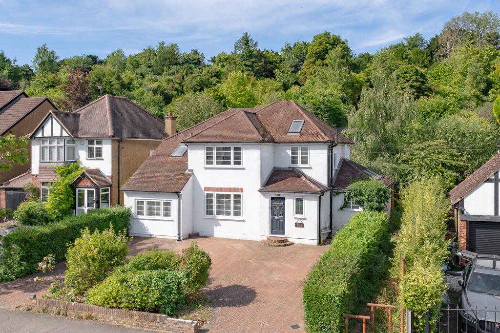 Property in Chaldon Way, Coulsdon, Surrey, CR5 1DD