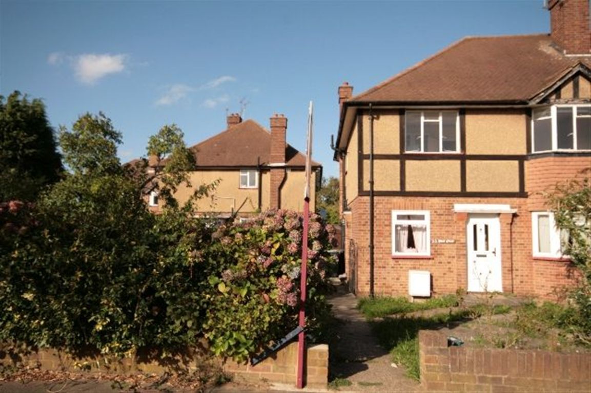 West Close, Cockfosters, Barnet, EN4