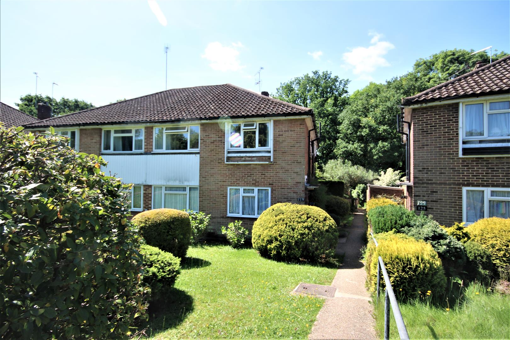 Property in Vernon Crescent, East Hertfordshire, EN4 8QQ
