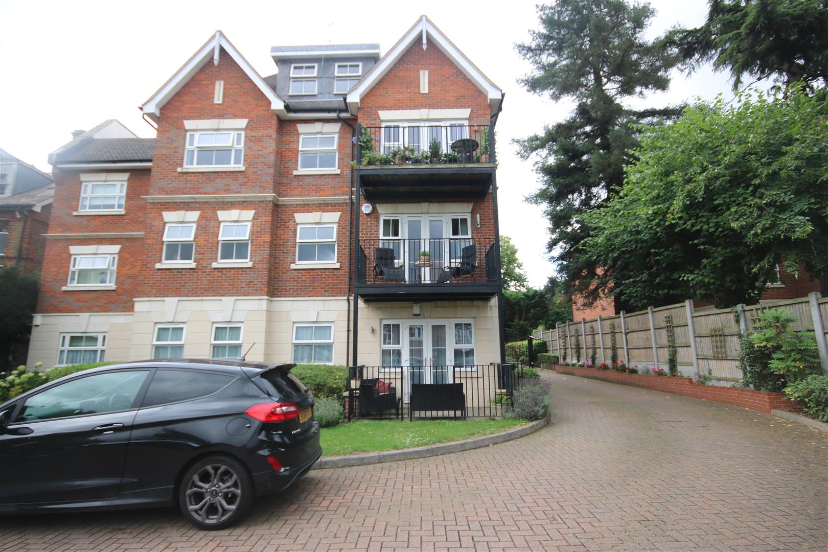 Property in The Ridgeway, Western Enfield, Middx, EN2 8FP