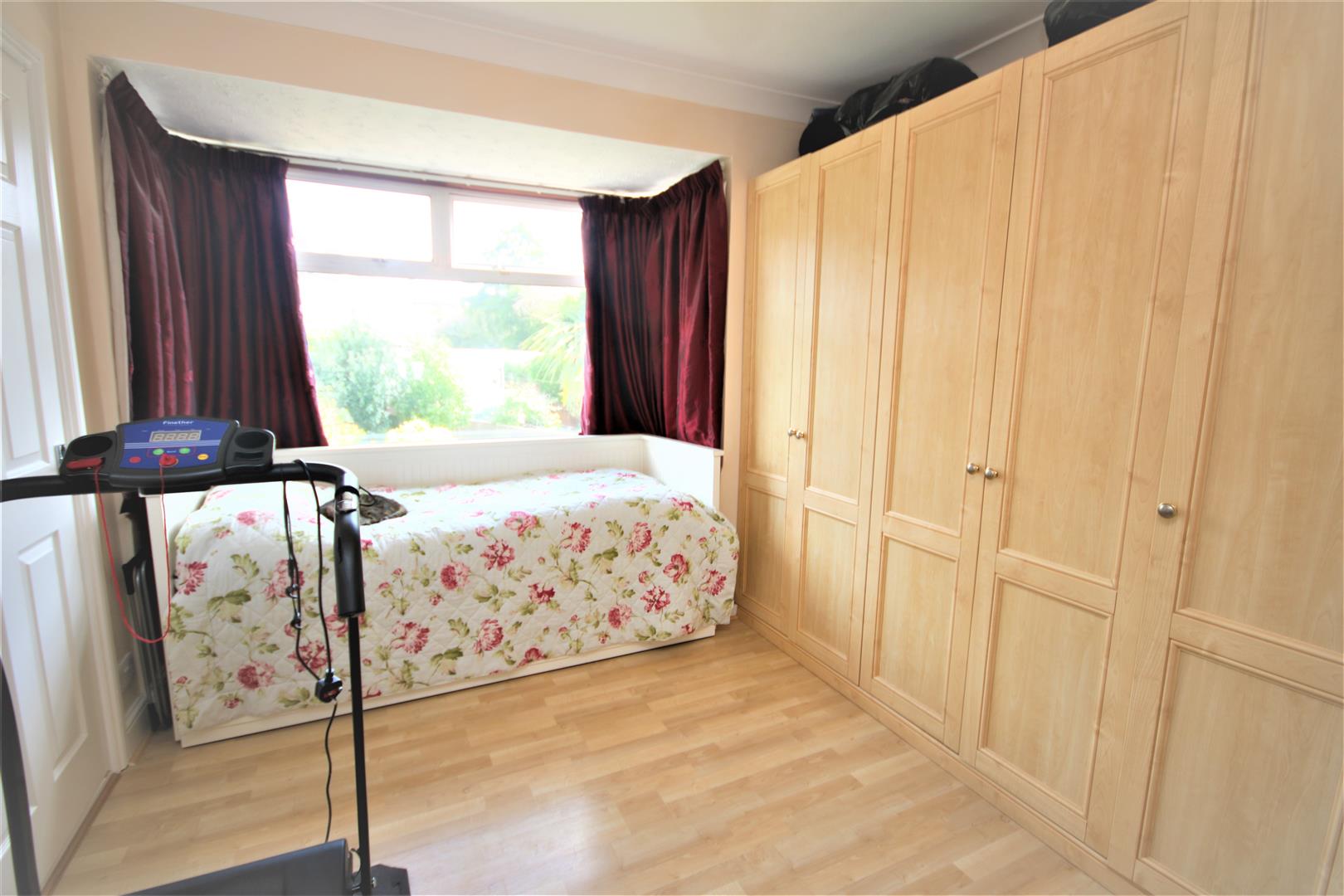 Property in Mansfield Avenue, East Bdrs., Herts., EN4 8QD