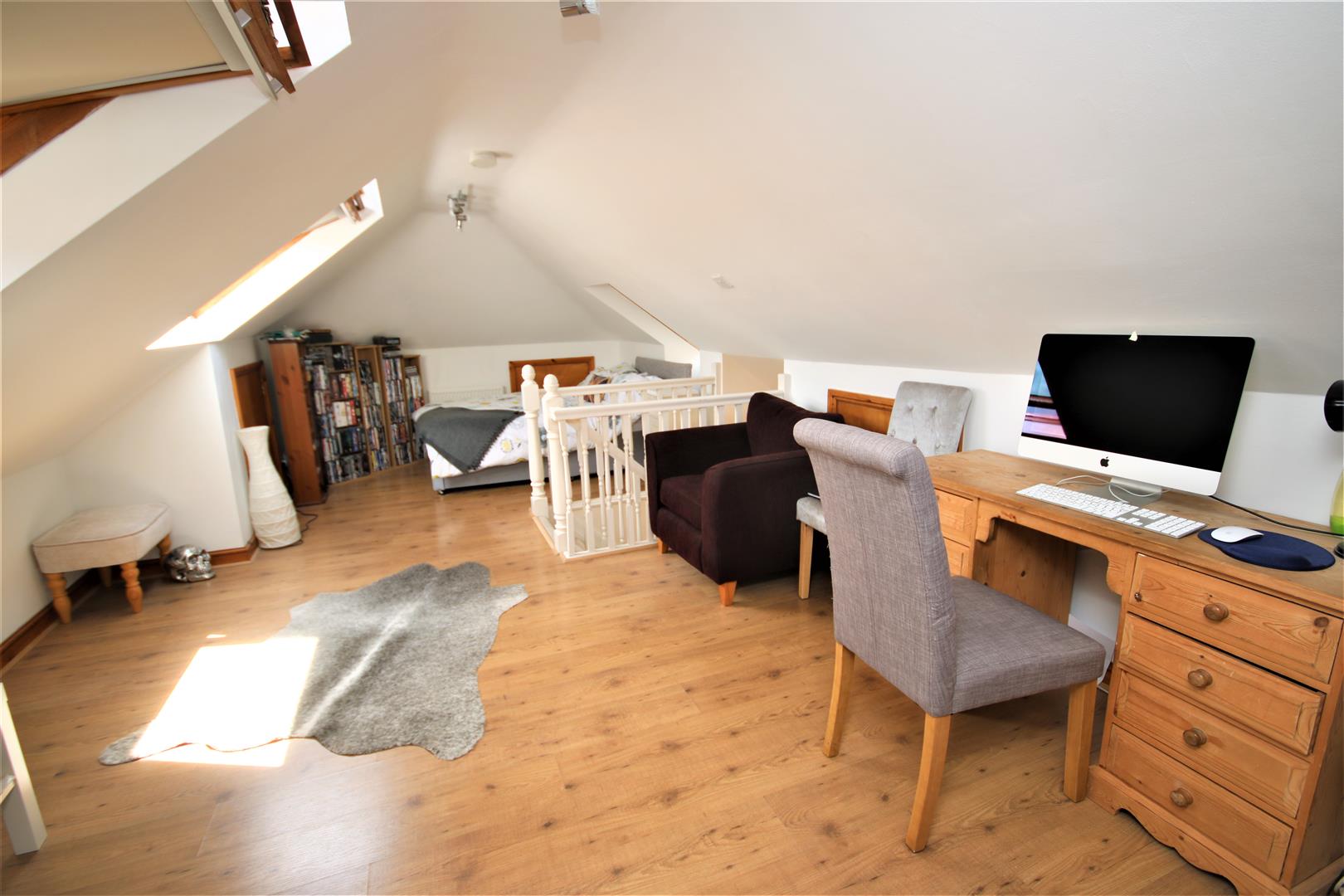 Property in Mansfield Avenue, East Bdrs., Herts., EN4 8QD