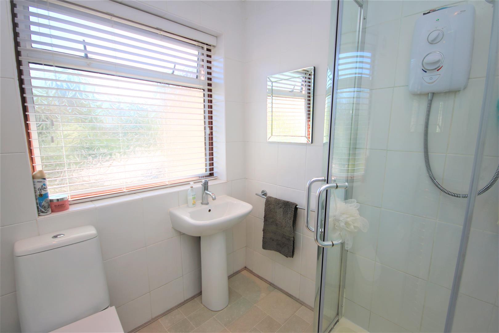 Property in Mansfield Avenue, East Bdrs., Herts., EN4 8QD