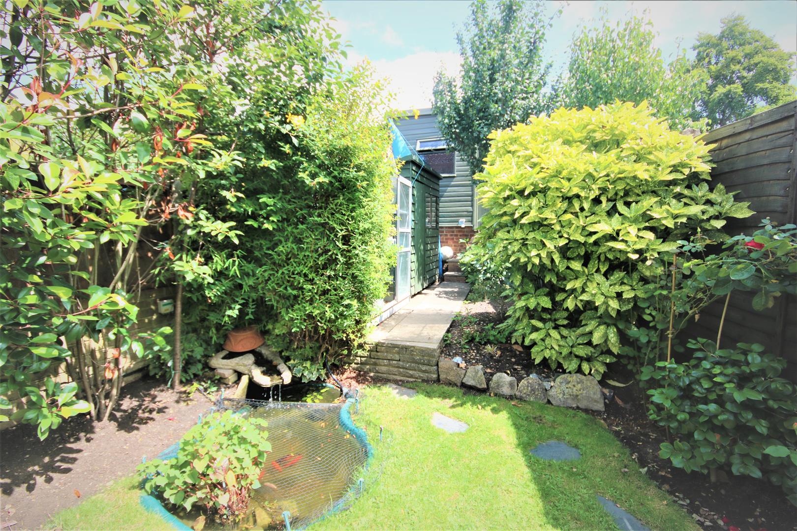 Property in Mansfield Avenue, East Bdrs., Herts., EN4 8QD