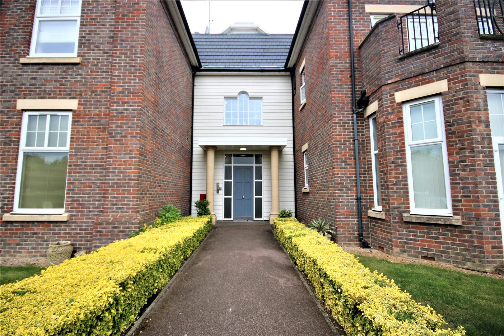 Property in Beulah Court, Beech Hill, Hadley Wood, Herts, EN4 0JW