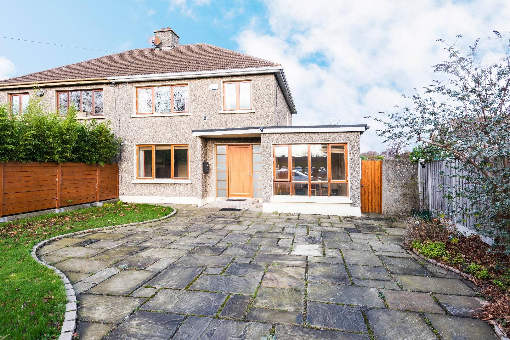 Property in 60, Monkstown Avenue, Monkstown, A94 N6V0