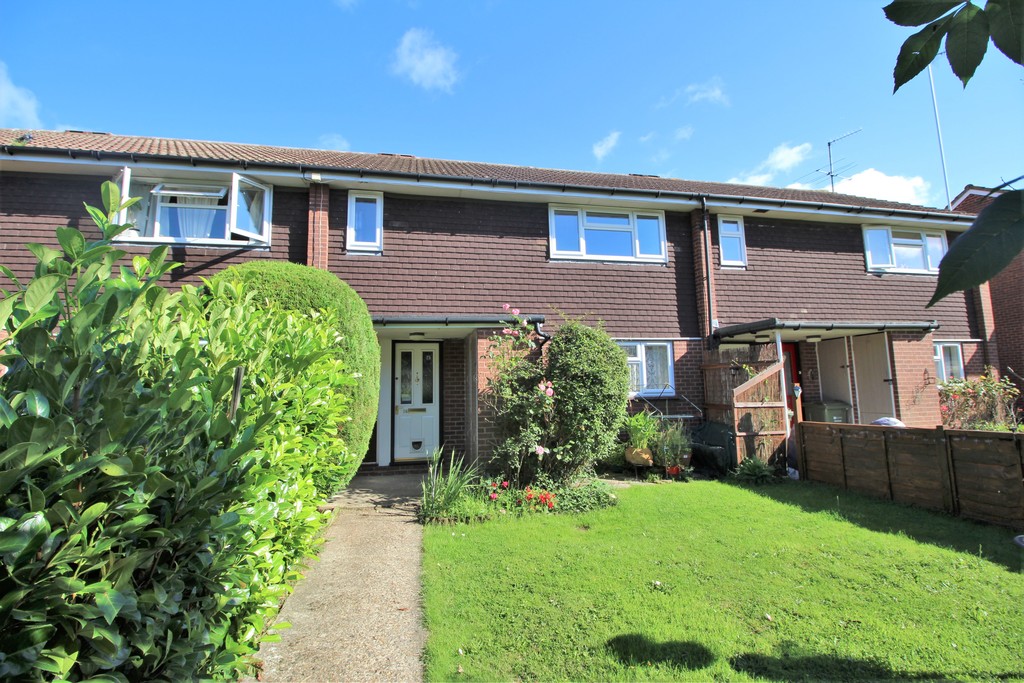 Property in Wildfield Close, Wood Street Village, Guildford, GU3 3EQ