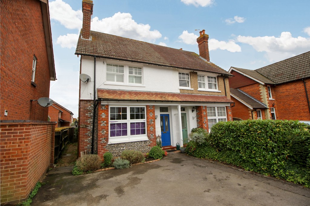 Property in Station Road, Shalford, Guildford, GU4 8HA