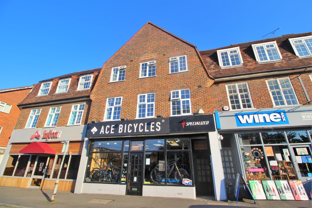 Property in London Road, Guildford, GU4 7JS