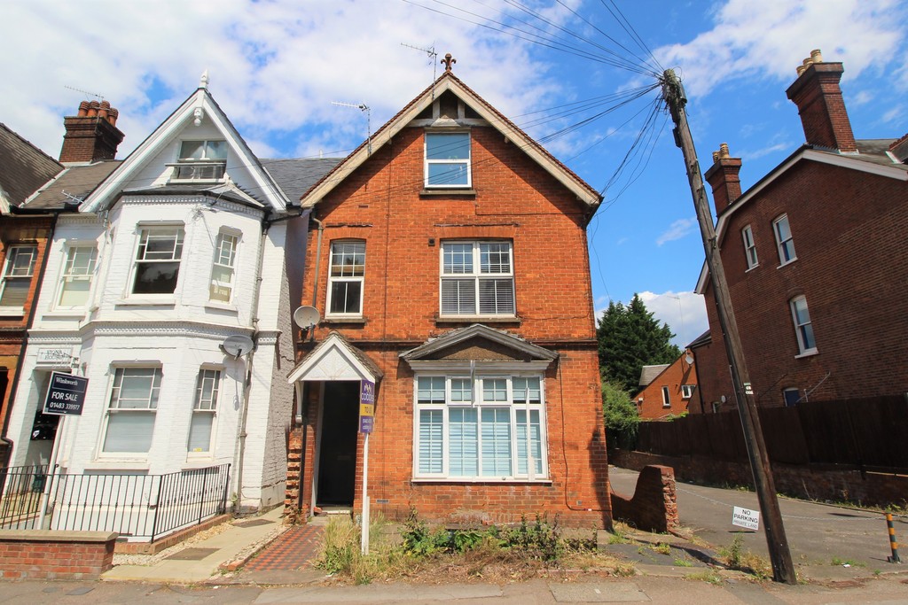 Property in York Road, Guildford, Surrey, GU1 4DG