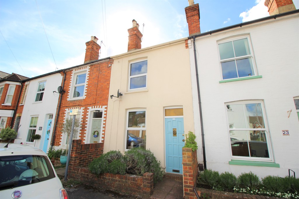 Property in Eagle Road, Guildford, GU1 4HY
