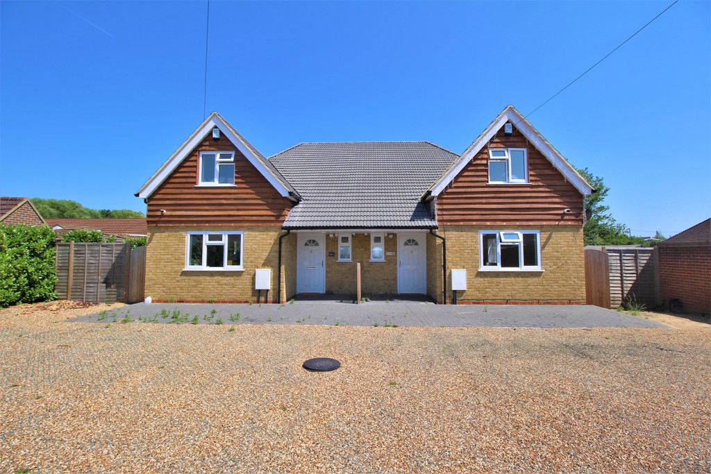 Property in Aldershot Road, Guildford, GU3 3HF