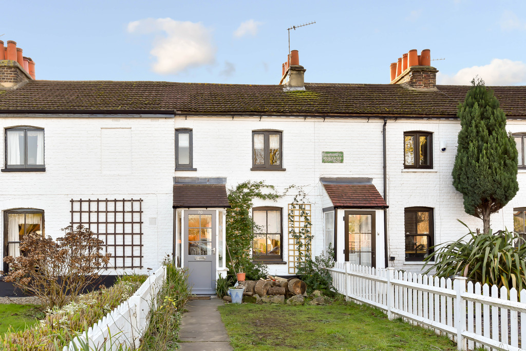 Property in Avery Hill Road, London, SE9 2HE