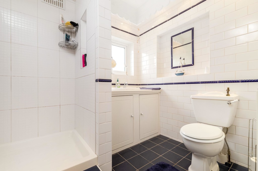 Property in Holbeach Gardens, Sidcup, DA15 8QW