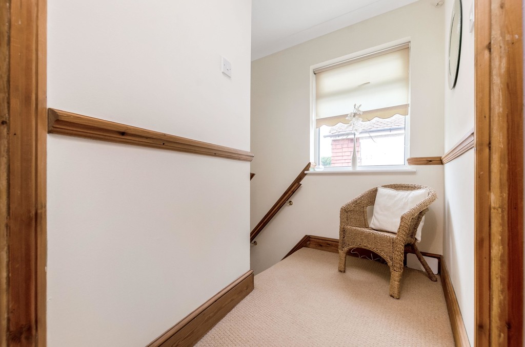 Property in Holbeach Gardens, Sidcup, DA15 8QW