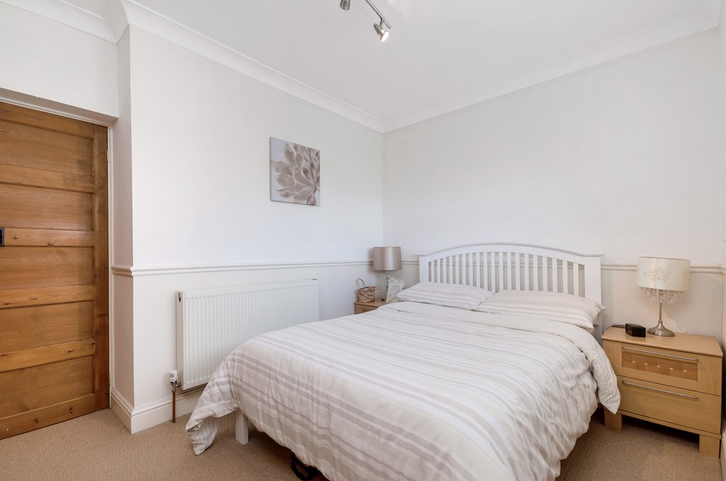 Property in Holbeach Gardens, Sidcup, DA15 8QW