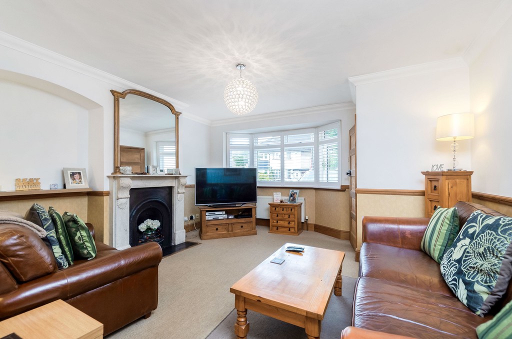 Property in Holbeach Gardens, Sidcup, DA15 8QW