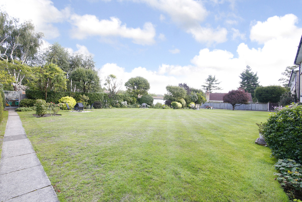 Property in Old Perry Street, Chislehurst, BR7 6PN