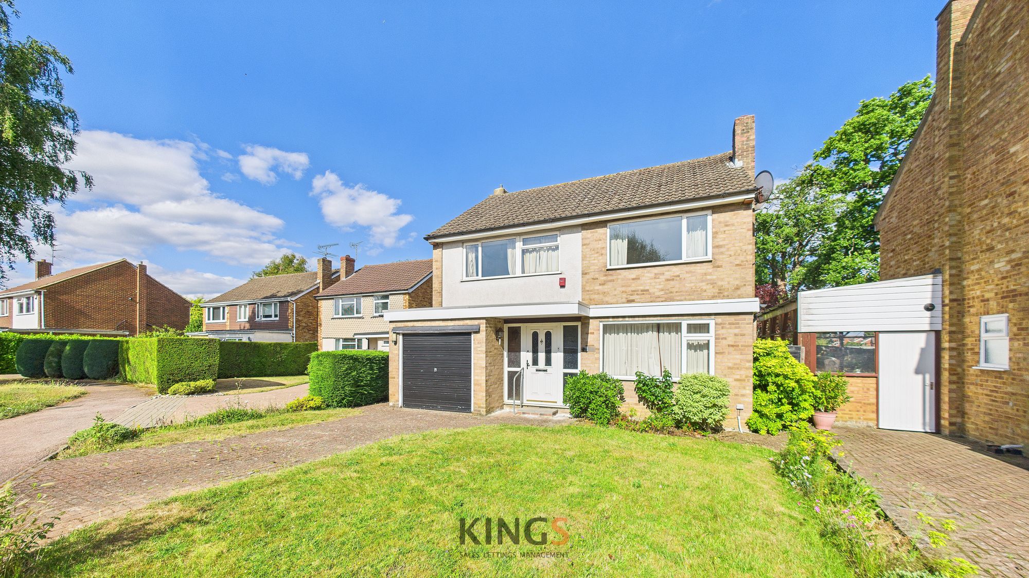  Blunesfield, Potters Bar, EN6