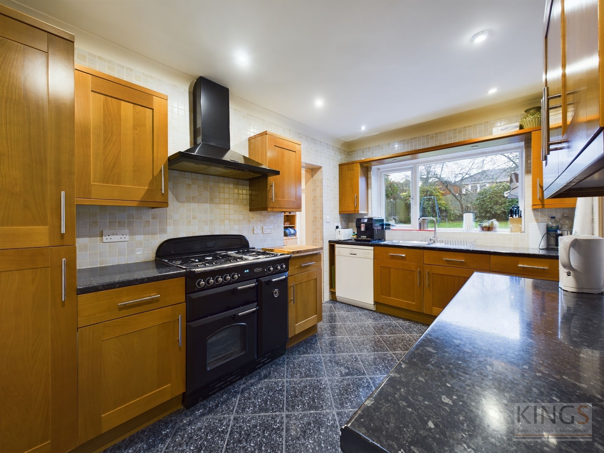 Property in The Ryde, Hatfield, Hertfordshire, AL9 5DP