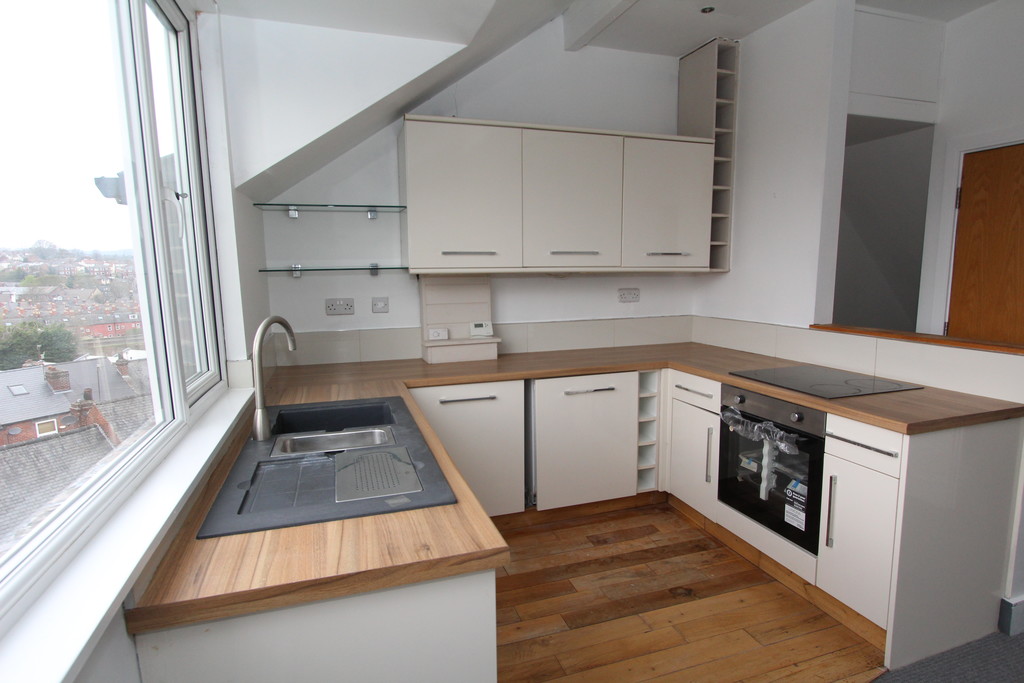 Aukley Road, Sheffield, S8