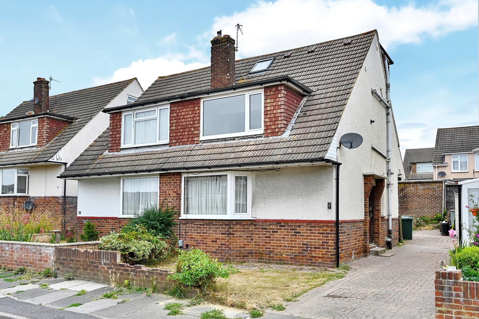 Property in Thornhill Rise, Portslade, East Sussex, BN41 2YN