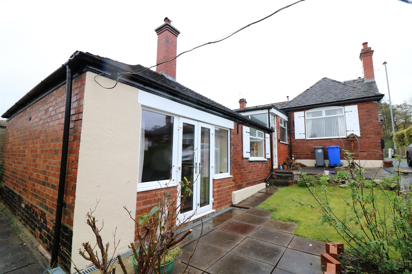 Property in Leek Road, Abbey Hulton, StokeOnTrent, Staffordshire, ST2 8DA