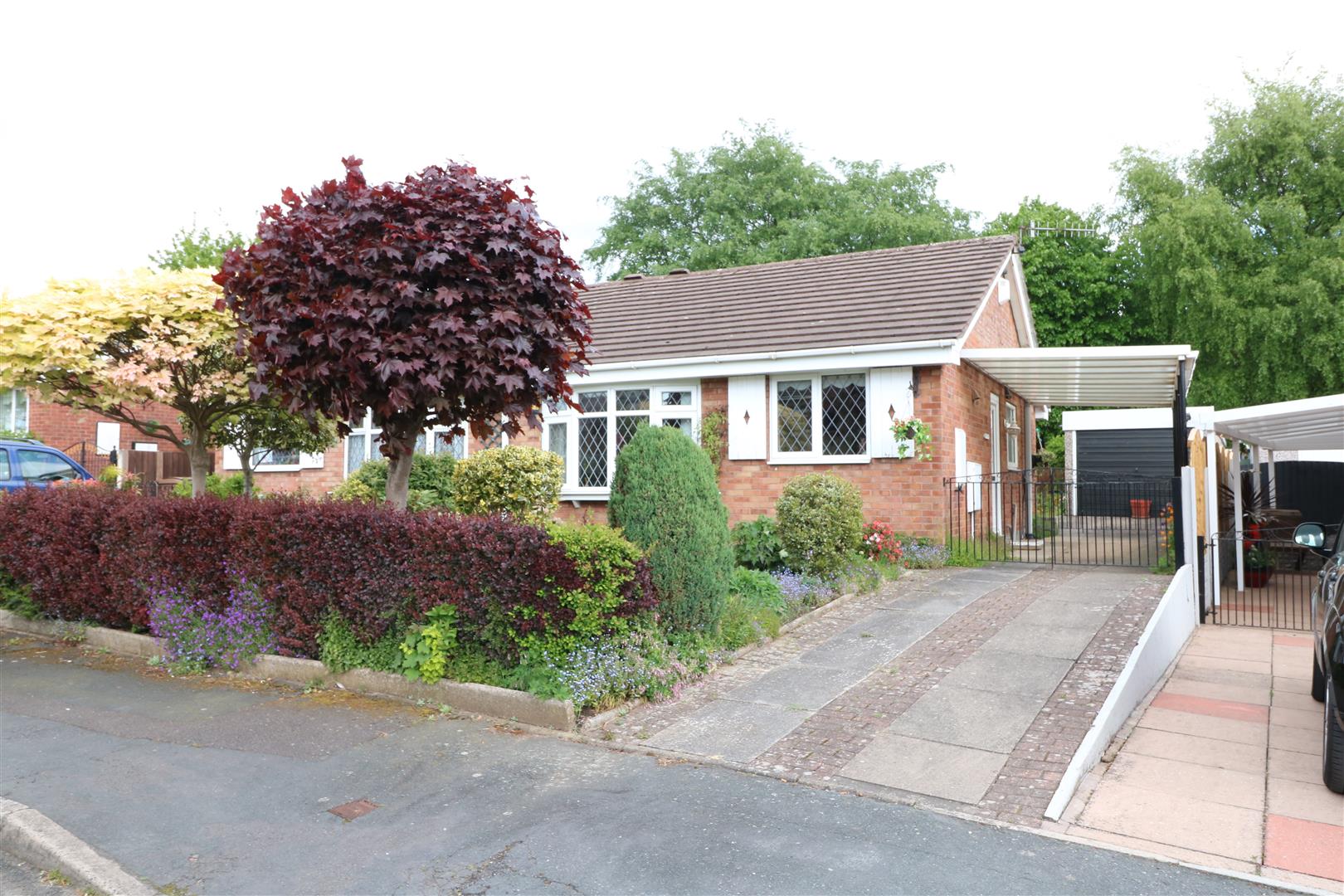 Property in Kirkwall Grove, Milton, StokeOnTrent, Staffordshire, ST2 7PH