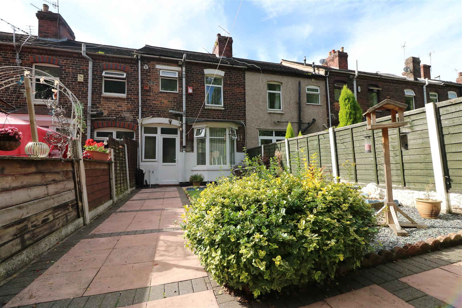 Property in Leek Road, Hanley, StokeOnTrent, Staffordshire, ST1 6AT